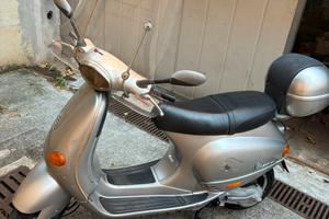Vespa ET4 125
