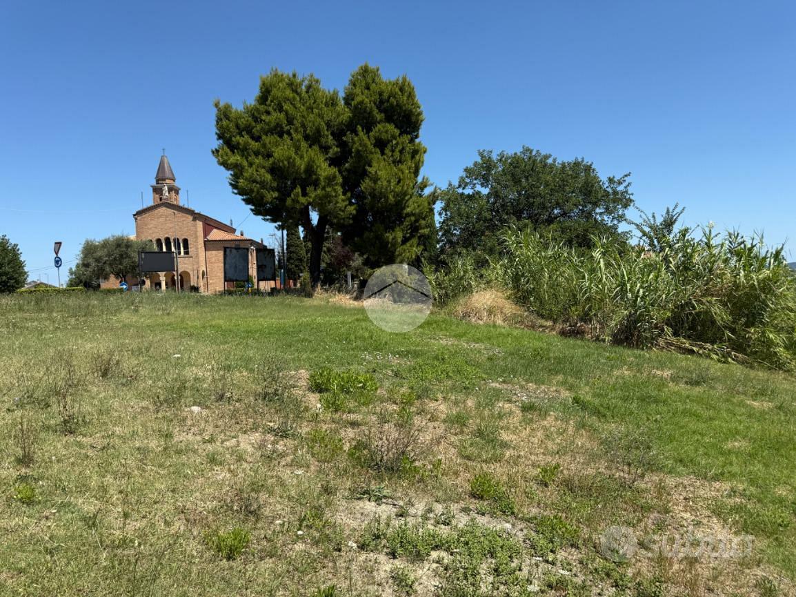 TER. RESIDENZIALE A SALUDECIO - Vista 4