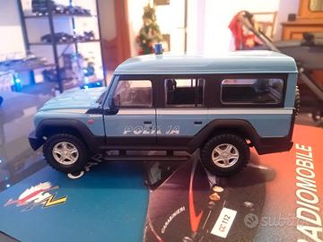 Modellino Iveco Massif Polizia 1:24
