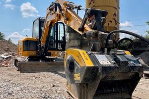 BENNA FRANTOIO MB CRUSHER MB-C50 S4