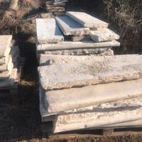 Scale in pietra antica