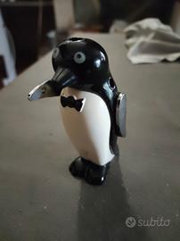 accendino vintage a forma di pinguino 