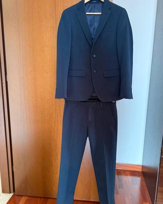 elegante vestito completo per ragazzo
