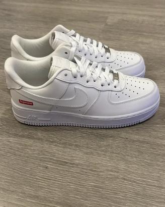 Sneakers Supreme x Nike Air Force 1 Low * 38.5
