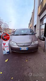 Fiat Idea 1.4 16V Emotion