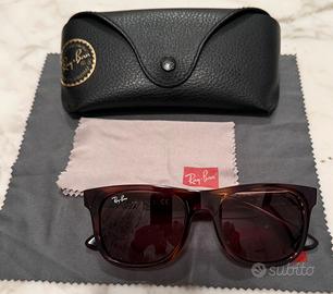 Occhiali sole Ray Ban.