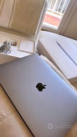 MacBook Air 13 - inch