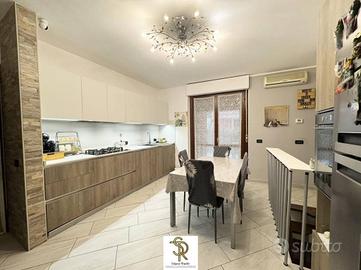 Appartamento di 104 m² con 3 locali e box auto a S