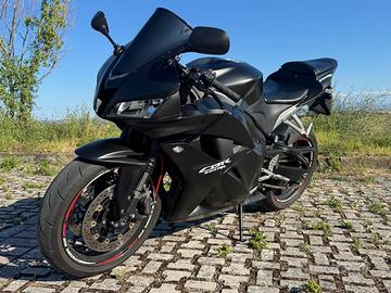 HONDA CBR 600 RR (2009) – Cura Maniacale