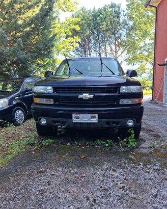 SUBURBAN CHEVROLET Z71