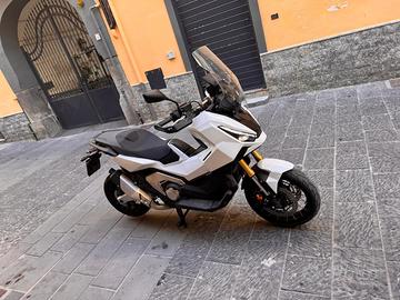 Honda X-ADV 750 2025