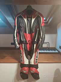 Tuta in pelle da pista