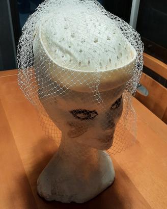 cappello da sposa  vintage fatto a mano con velett