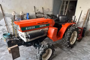 Trattore agricolo KUBOTA