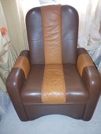poltrona vintage ecopelle con rotelle 