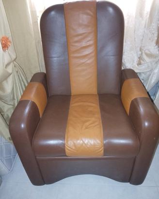 poltrona vintage ecopelle con rotelle 