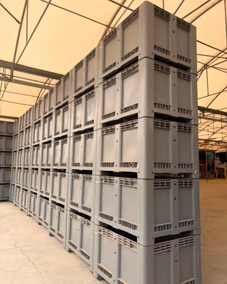 Bins/cassoni in plastica 610L con coperchio