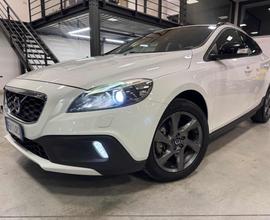 VOLVO V40 Cross Country D2 Kinetic