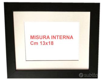 Cornice legno nera con passepartout beige 13x18