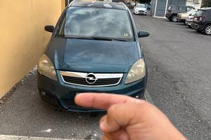 Opel Zafira 7 posti