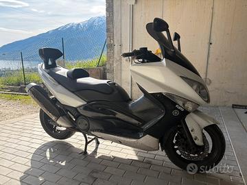 Scooter TMax 500
