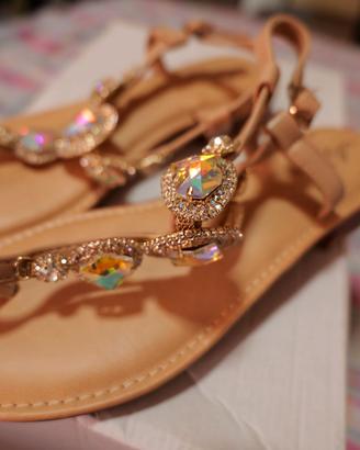 Sandali gioiello champagne con pietre