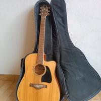 Chitarra acustica IBANEZ trattata benissimo