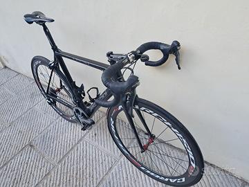 Bicicletta da corsa in carbonio