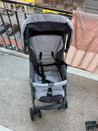 Passeggino chicco leggero e pratico