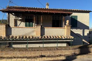 Rustico / Casale di 184 m² con 3 locali e box auto