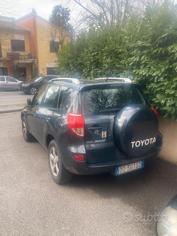 TOYOTA RAV4 3ª serie