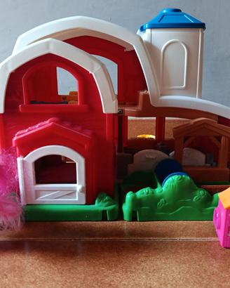 Fattoria fisher-place Little people