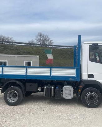 Autocarro IVECO 75 E 18