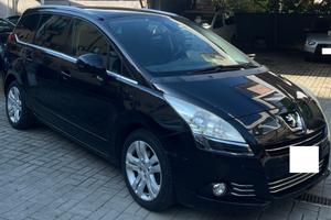 PEUGEOT 5008 1.6 HDi CAMBIO AUTOMATICO - 7 POSTI -