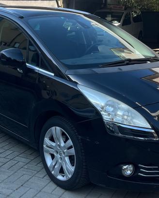 PEUGEOT 5008 1.6 HDi CAMBIO AUTOMATICO - 7 POSTI -
