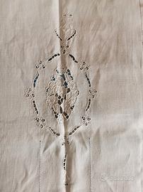 tende ricamate a mano in cotone