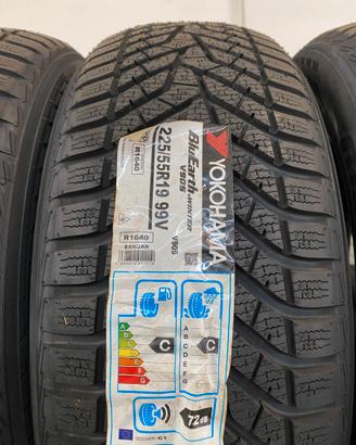 Gomme  Yokohama BluEarth Winter 225/55R19 99V