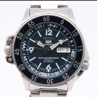 orologio Seiko 5 SKZ209J1 blu "Land
Shark"