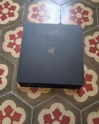 PS4 Slim 1TB condizioni ottime