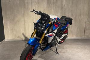 Bmw F 900 R - ANNO 2025 - KM 6541