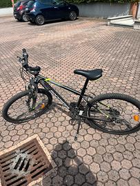 mountain bike ragazzo Rockrider ST 500