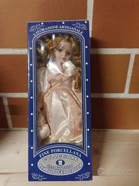 bambola in porcellana 