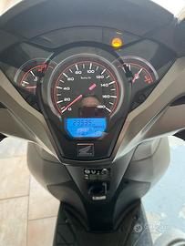 Scooter Honda SH 300I sport anno 2018