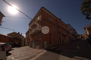 CASA SEMINDIPENDENTE A MIRABELLO SANNITICO