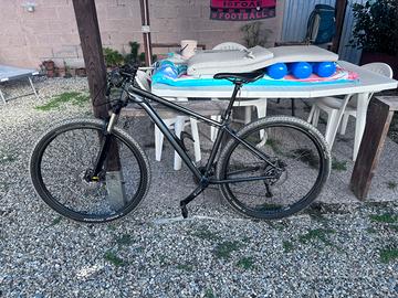 Mountain bike cannondale trail 5