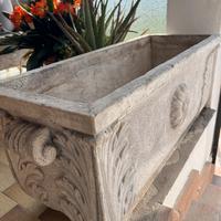 Vaso-Fioriera in cemento e graniglia di marmo