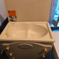 divano... cassettiera.... libreria....