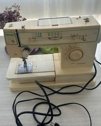 Macchina per cucire Singer vintage