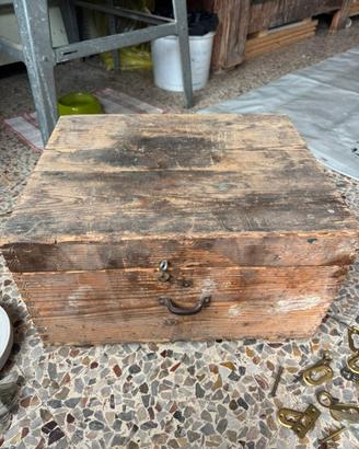 Cassetta porta oggetti