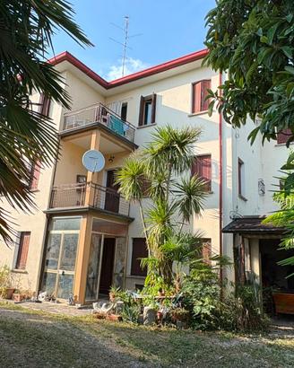 CONEGLIANO palazzina intera di 4 unità C555